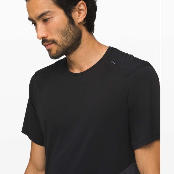 Mens Lululemon Run: Light As Air Performance Short Sleeve Shirt Black Size XL - Picture 2 of 8